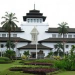 Tempat Bersejarah Yang Tidak Boleh Kamu Lewatkan Saat Ke Bandung